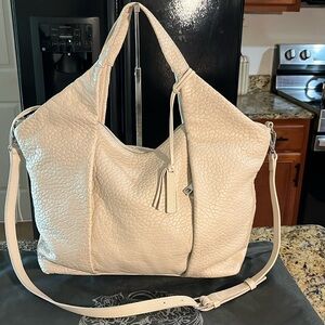 NWOT Vince Camuto 100% bubble lamb leather